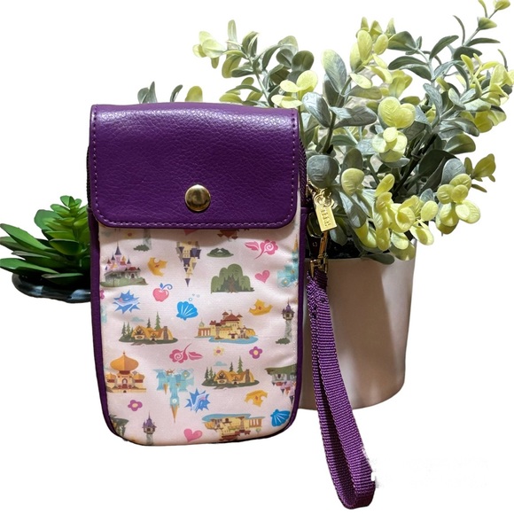 Disney Parks Princess Fantasy Castles Smartphone Case, Wristlet - Picture 1 of 9